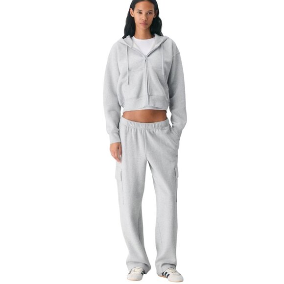 Aritzia Cozy Sweatfleece Mega Cargo™ Sweatpant - Picture 1 of 10